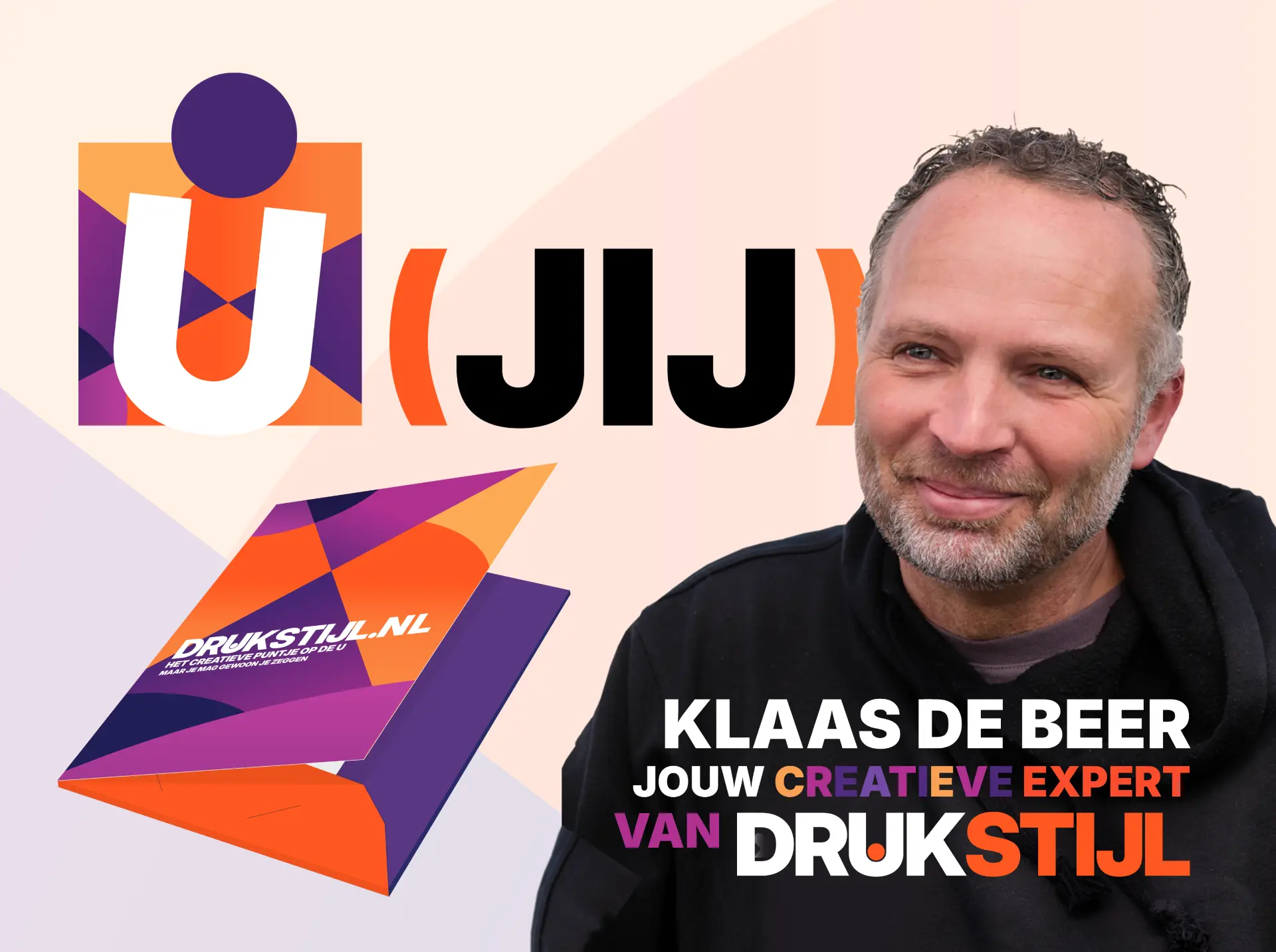 Klaas van DRUKSTIJL bij de drukpers