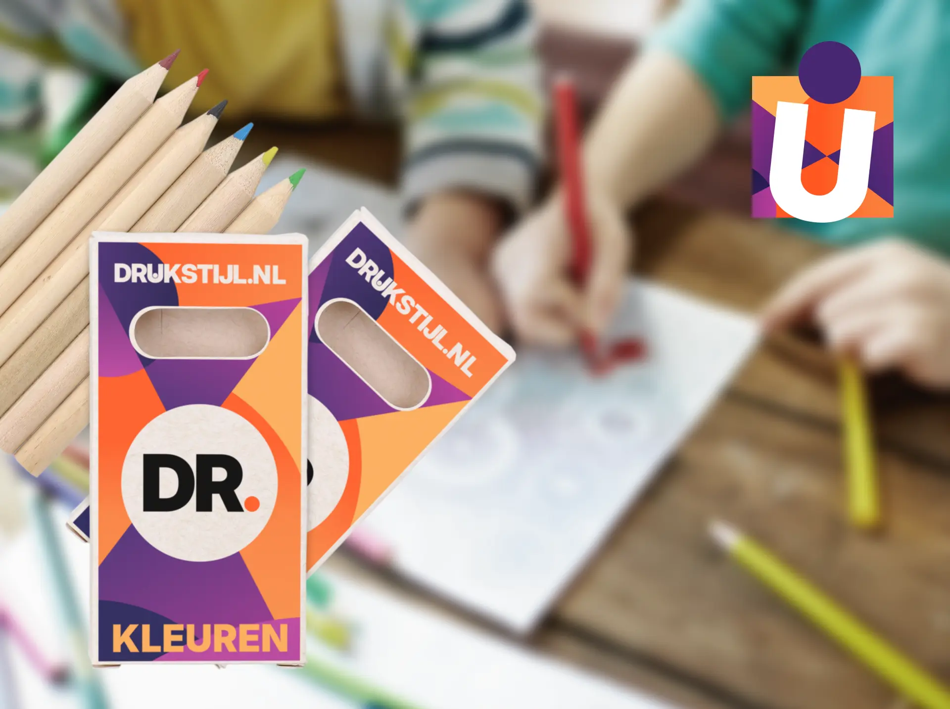 Kleurpotlooddoosjes van DRUKSTIJL bij kinderen die kleuren