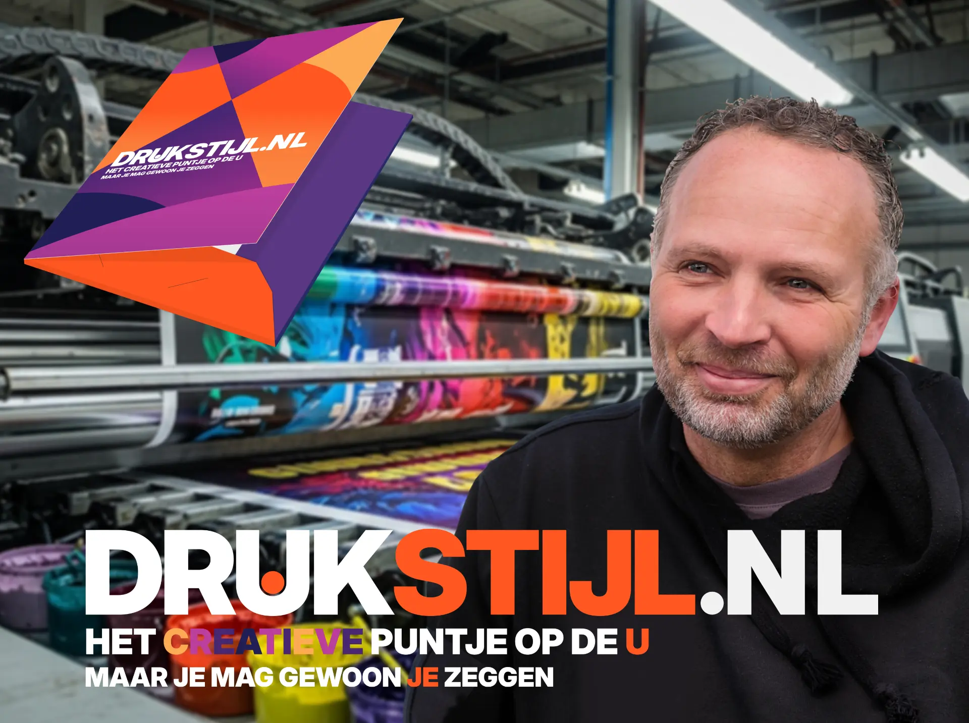 Klaas van DRUKSTIJL bij de drukpers